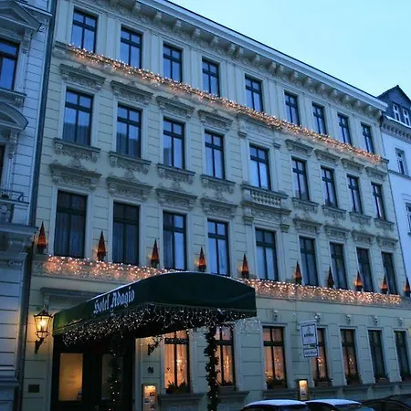 Adagio Готель